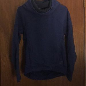 Dark blue big neck sweatshirt
